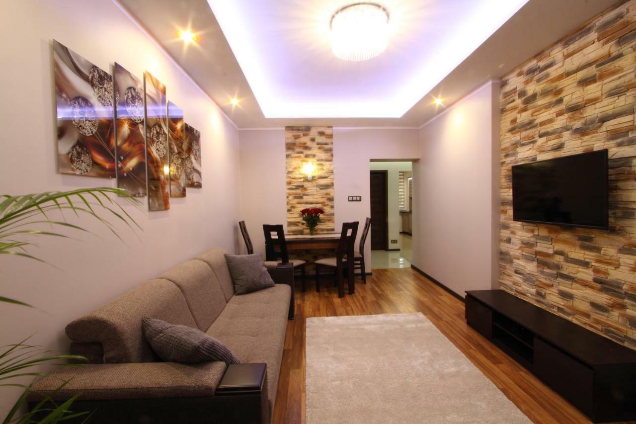Apartament H&P Gold Apartment Warsaw Ngoại thất bức ảnh