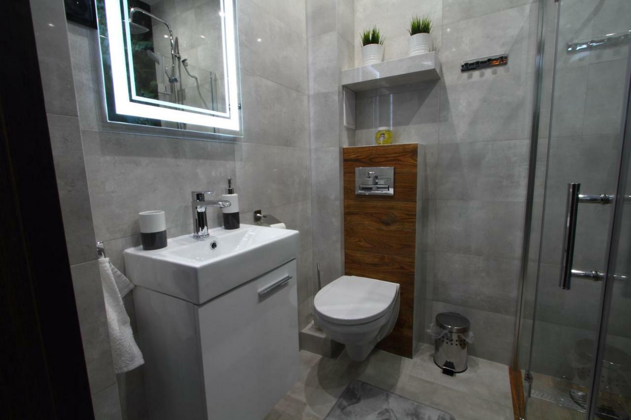 Apartament H&P Gold Apartment Warsaw Ngoại thất bức ảnh